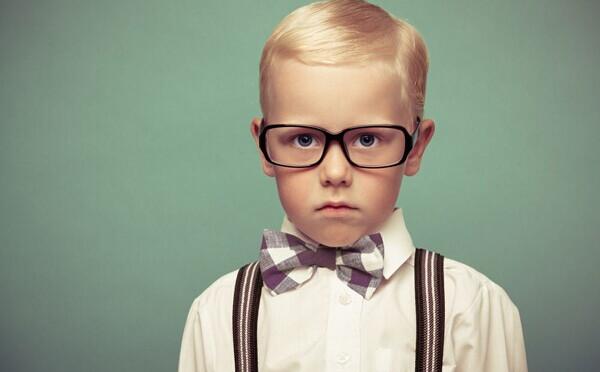 哪些现象说明孩子的视力可能出现了问题？